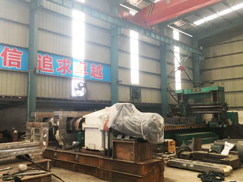 为客户量身定做各种机械